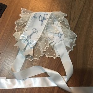 Ribbon tie hair accessory